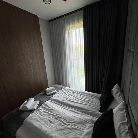 Ukiel Lake Premium Lejlighed *